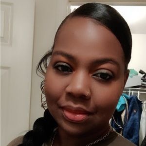 Meet your Posher, Mia